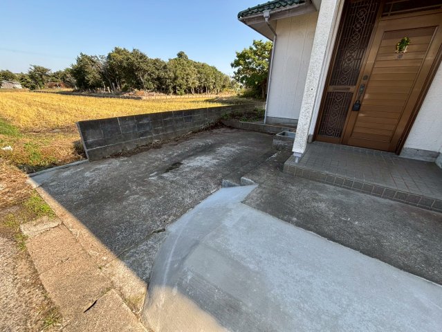 薄島M邸戸建 1駐車場