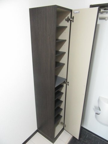 ロイヤルコート 206収納