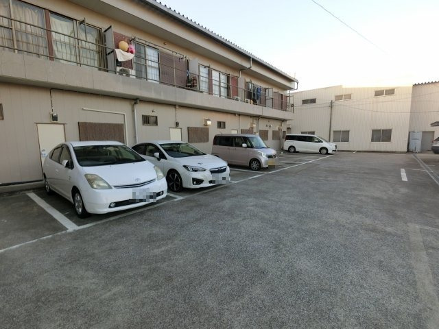 第二コーポ長門 2階駐車場