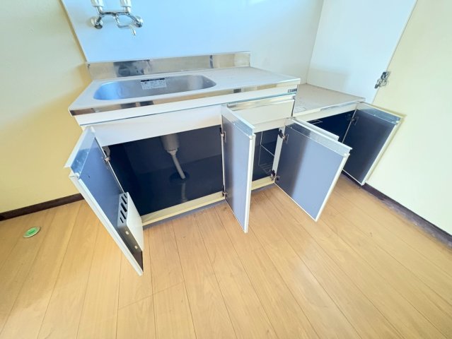 第二コーポ長門 2階収納