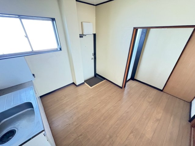 第二コーポ長門 2階内装