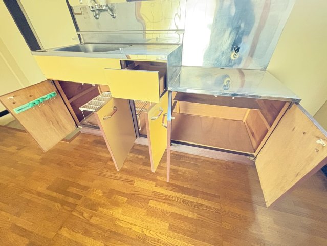 第三コーポ長門 2階収納