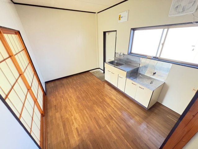 第三コーポ長門 2階内装