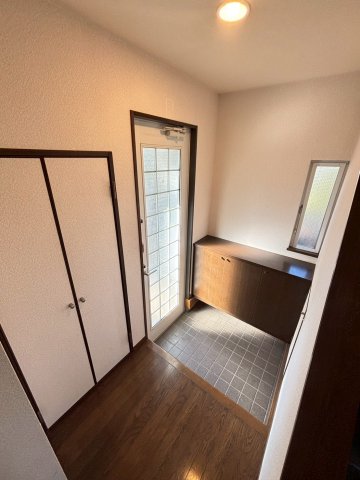 西三里塚K邸戸建 1玄関