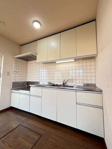 西三里塚K邸戸建 1キッチン