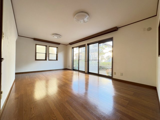 おゆみ野中央3丁目戸建 1居間・リビング