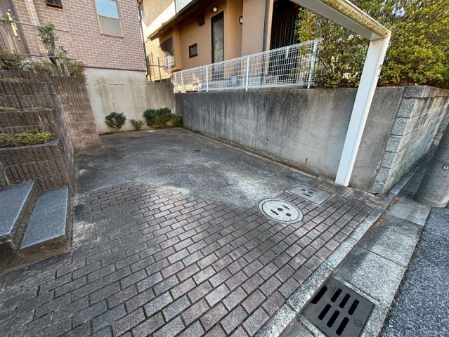 おゆみ野中央3丁目戸建 1駐車場