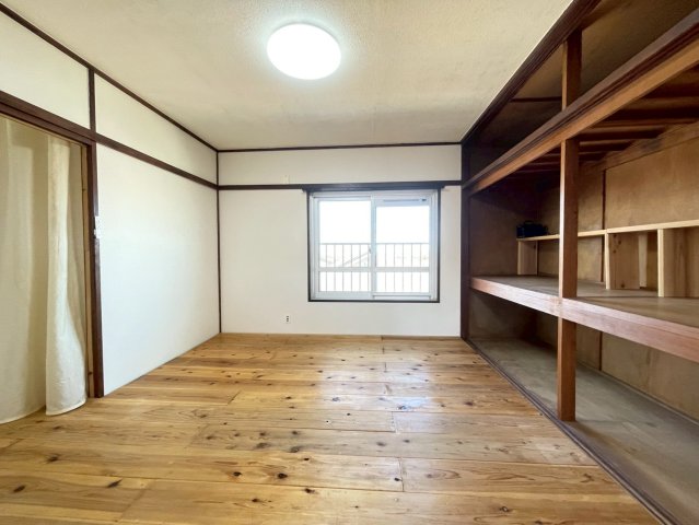 西小中台団地　12号棟 403寝室