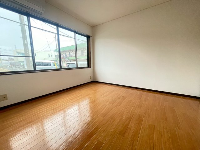 総和ハイツ 203居間・リビング