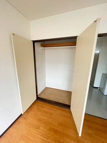 総和ハイツ 203収納