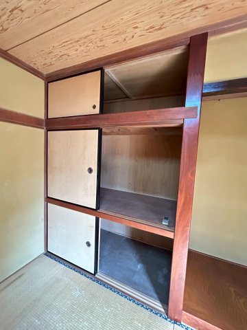 茂原市本納戸建 1収納