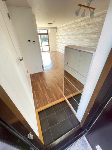 ベルハイツ 101玄関