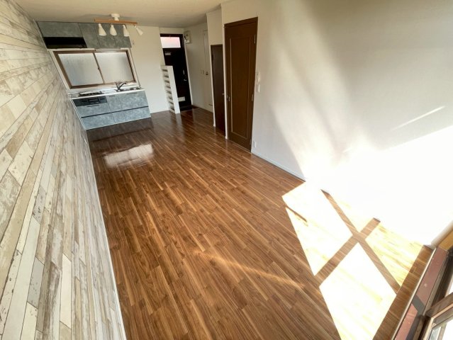 ベルハイツ 101居間・リビング