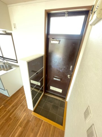 ベルハイツ 203玄関