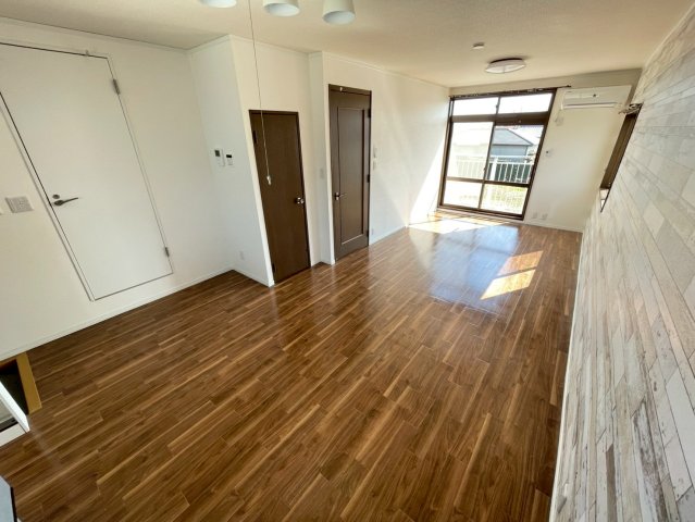 ベルハイツ 203居間・リビング