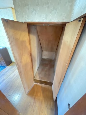 若葉区中田町戸建 1収納