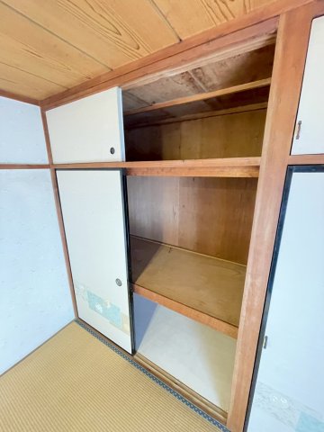 若葉区中田町戸建 1収納
