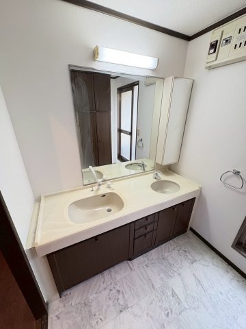 睦沢町長楽寺S邸戸建 1独立洗面台