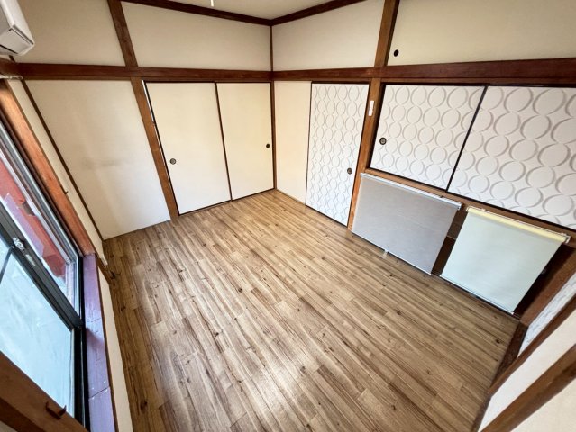 三角町Ⅲ戸建 1居間・リビング