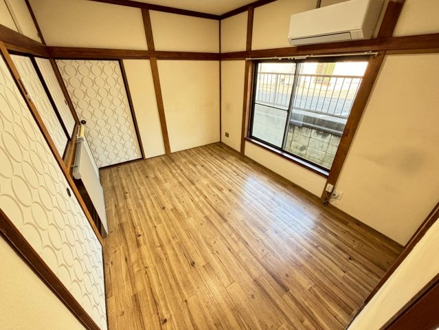 三角町Ⅲ戸建 1居間・リビング