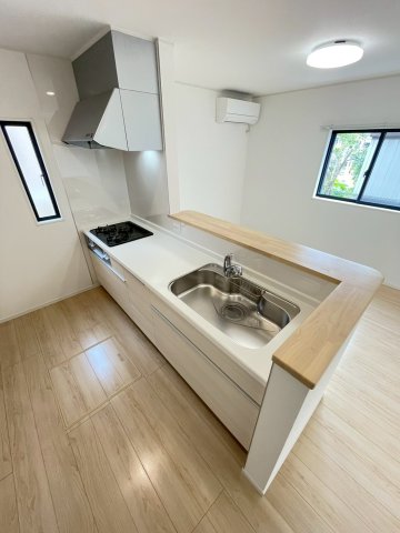 イデアコート七栄 1駐車場