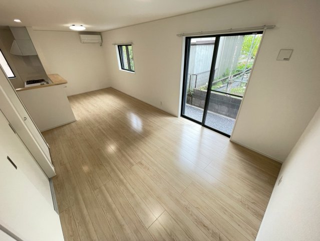 イデアコート七栄 1駐車場