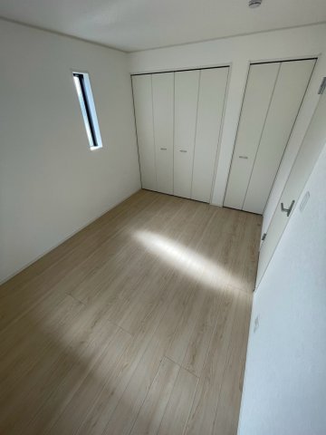アトラス七栄 1-2階洋室