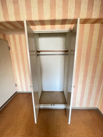 東千葉ハイツ壱号棟 7階収納