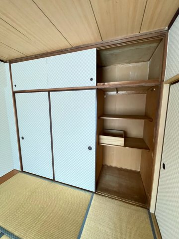東千葉ハイツ壱号棟 7階収納