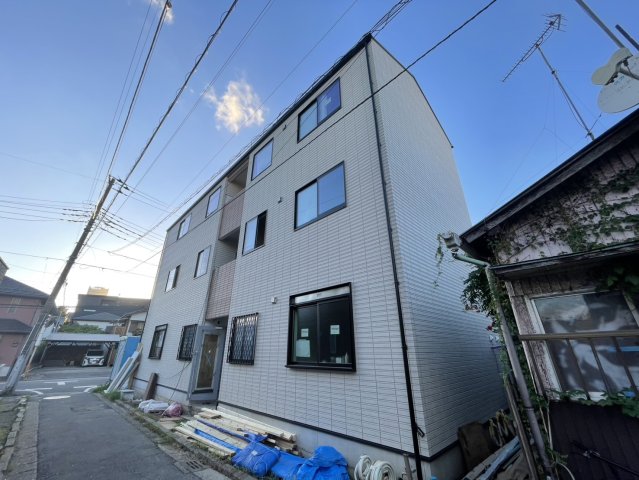 フォンタナ東本町 201外観