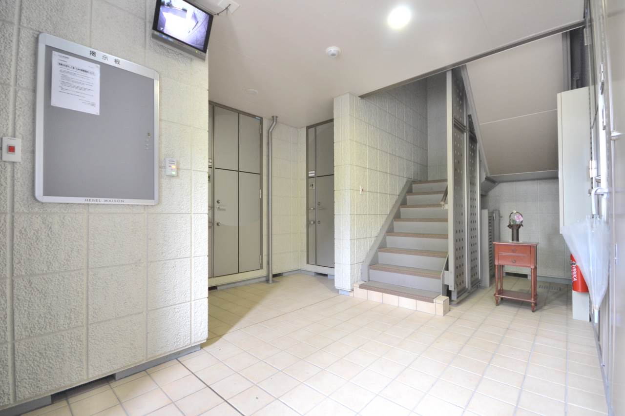 フレアコート西台 2階エントランス