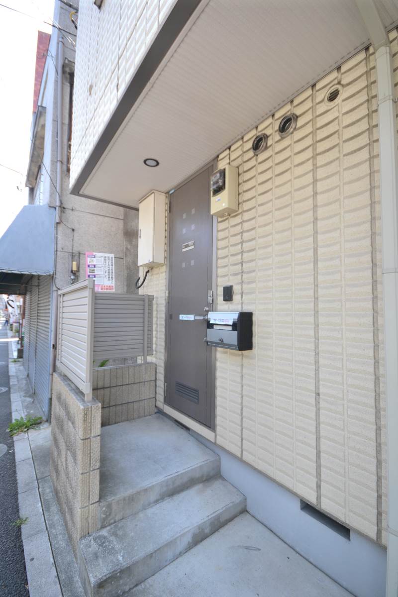 東京都板橋区蓮根1丁目 1階エントランス