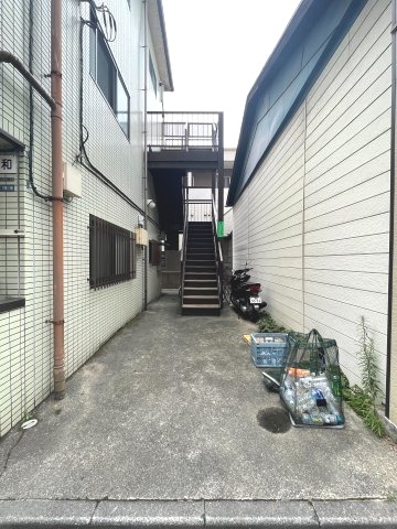 小豆沢秀和 2階エントランス