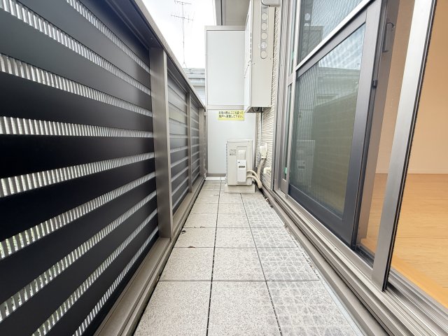 レクエル小豆沢North Court 2階バルコニー
