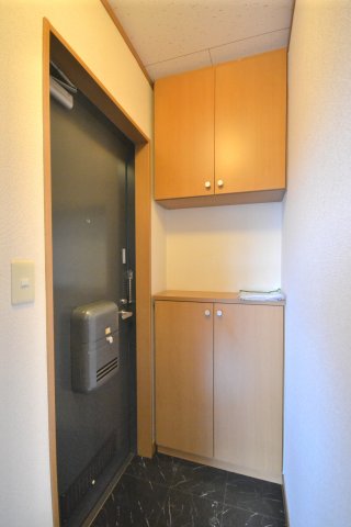 SKヒルズⅠ 1階玄関