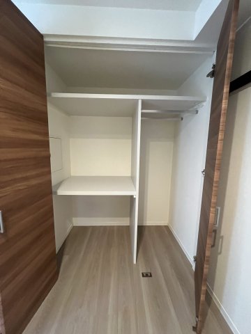 ウェストヒルズ 1階収納