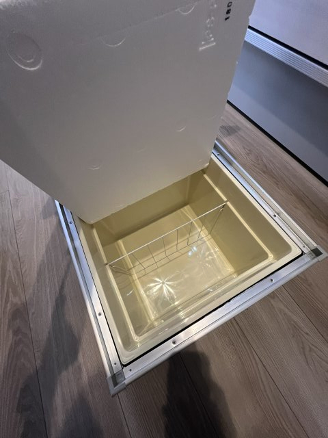 ウェストヒルズ 1階収納