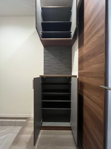 ウェストヒルズ 1階収納