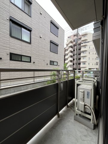 ウェストヒルズ 1階バルコニー