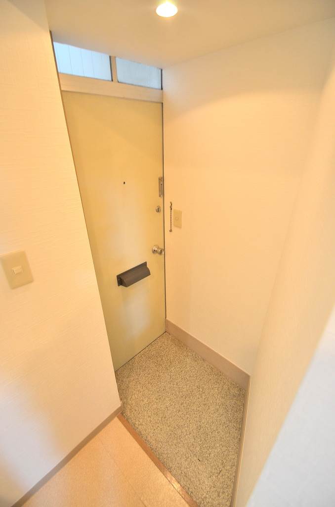 滝沢コーポ 2階玄関