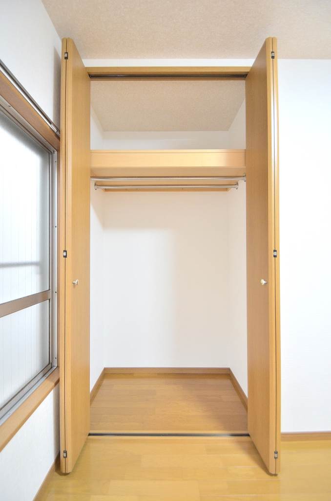 滝沢コーポ 2階収納