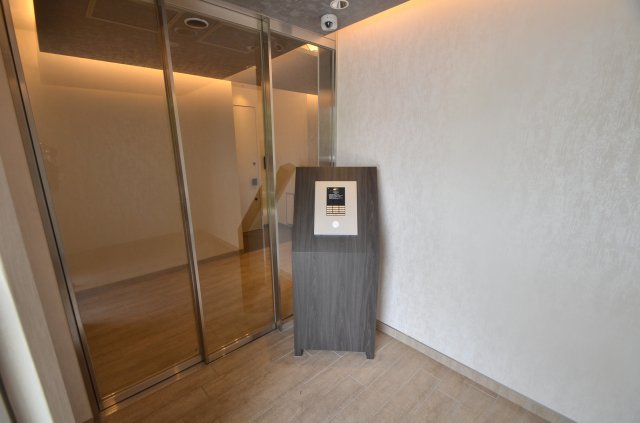 Arietta Takashimadaira 2階エントランス