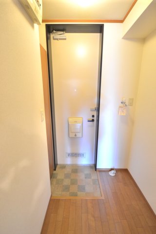 カーサ小豆沢 1階玄関