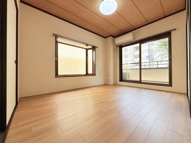 第五志伊ビル 2階寝室