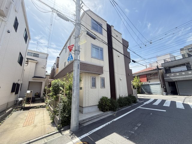 シャーメゾン東坂下 1階エントランス