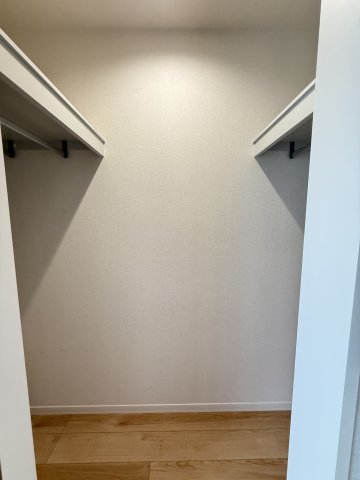 シャーメゾン東坂下 2階収納