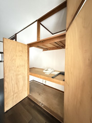 高島平２丁目戸建て 1-2階