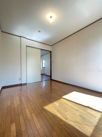 ローズビル 3階その他