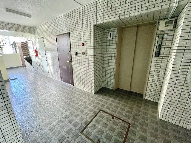 東京都板橋区小豆沢２丁目 2階エントランス