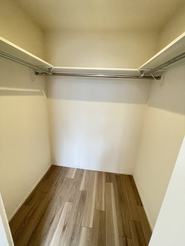 プラム城山 2階収納